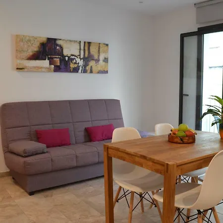 Apartment Arkadia 2.2 *